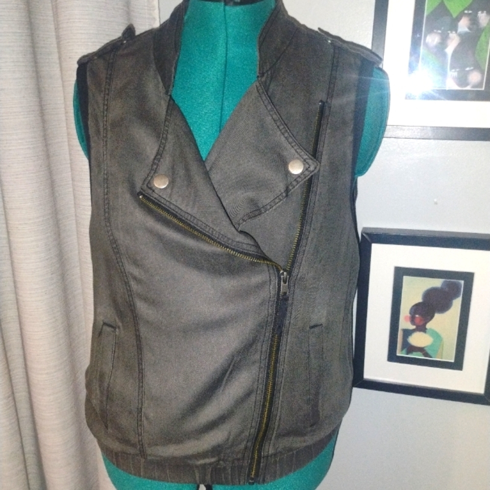 BP Gray & Black Moto Style Vest Sz L